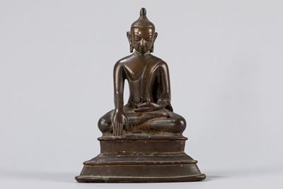 Scultura in bronzo raffigurante Buddha assiso, Sud-est asiatico, XIX secolo