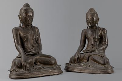 Buddha, Due statue in bronzo con occhi smaltati, Burma, secolo XIX