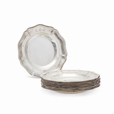 Dodici piatti in argento 925, Parigi, XIX secolo