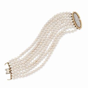  - Bracciale in oro bicolore 18k, perle coltivate e diamanti