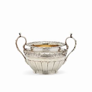 A silver vermeil sugar bowl, England, 20th Century