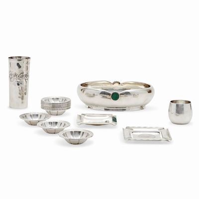 Set di sedici oggetti in argento 925, Italia, XX secolo