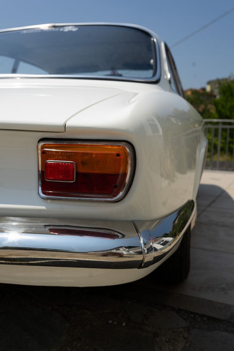 Alfa Romeo - Gt 1300 Junior