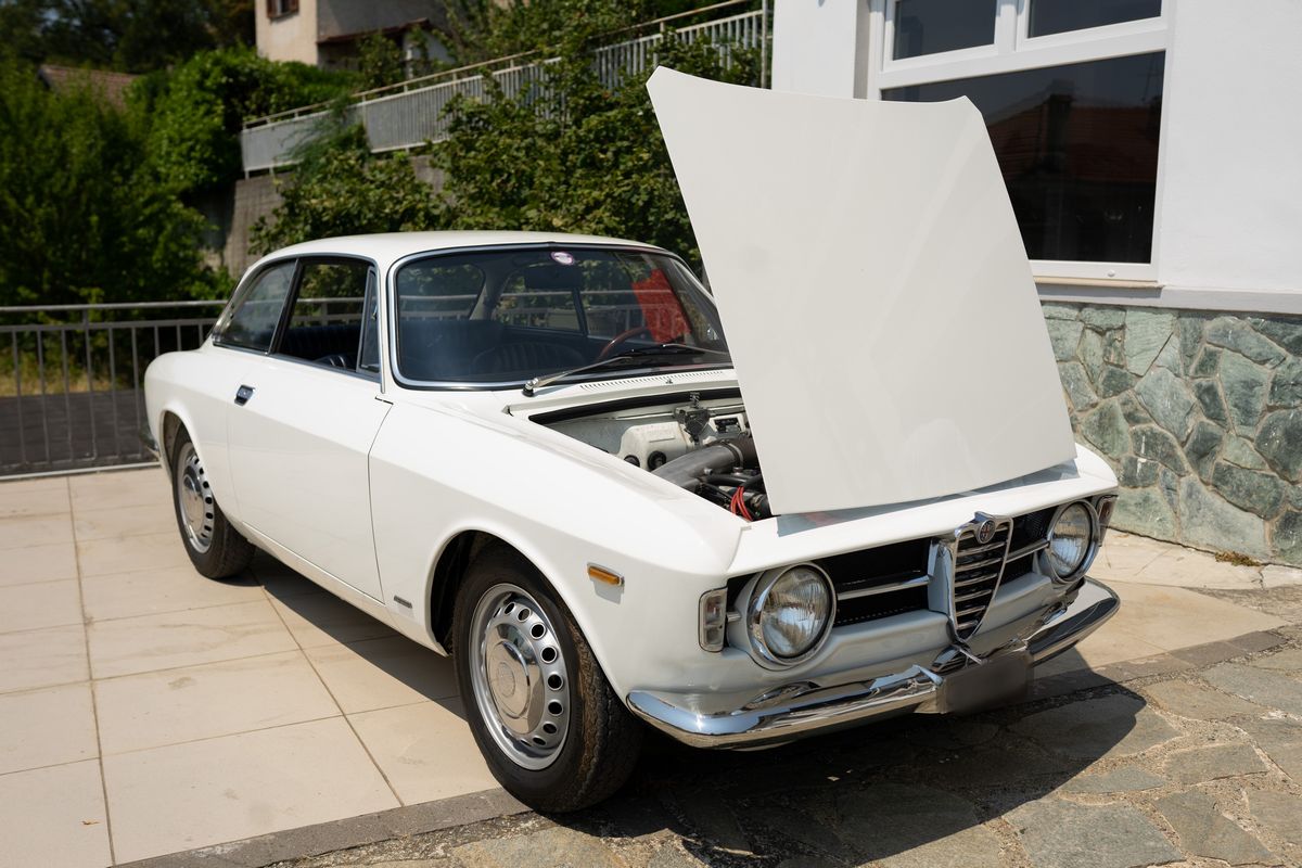 Alfa Romeo - Gt 1300 Junior