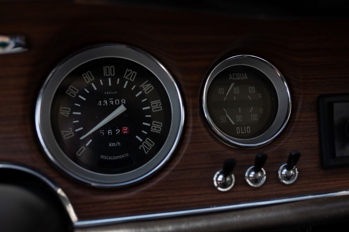 Alfa Romeo - Gt 1300 Junior