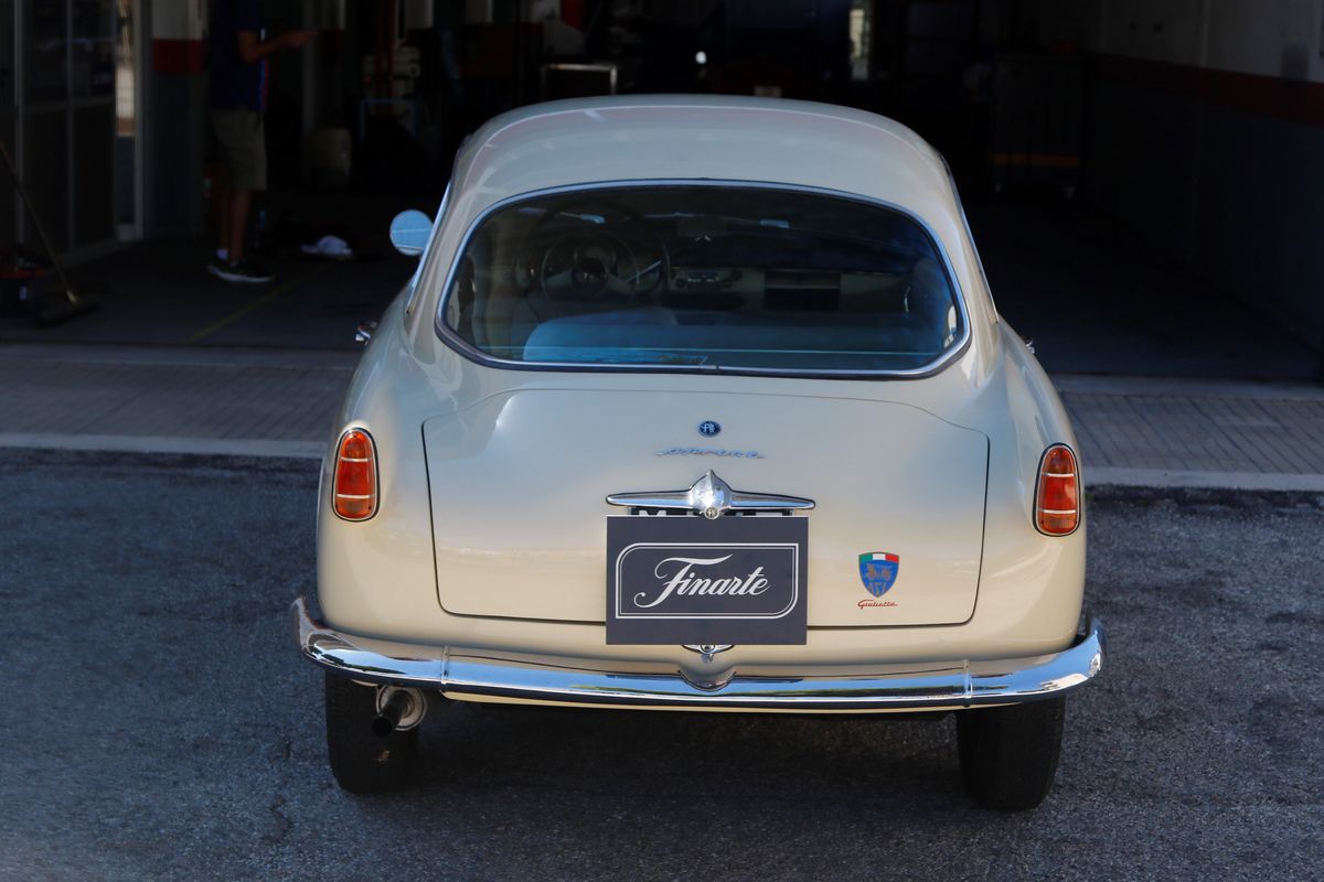 Alfa Romeo - Giulietta Sprint (bertone)