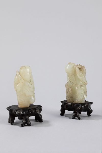 Scultori cinesi del XIX secolo, Due sculture in giada raffiguranti saggio con allievo