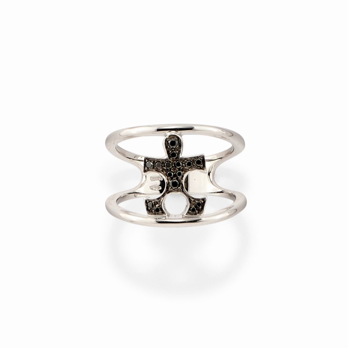 Sei Gioielli nei Tre Ori 18k e Diamanti Neri e Incolori