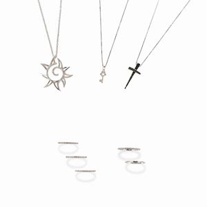  - Otto gioielli in oro bianco 18k e diamanti