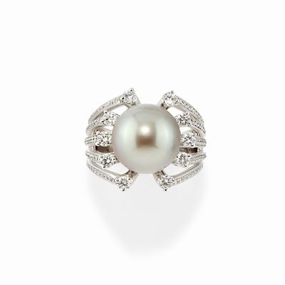 Anello in Oro Bianco 18k, Diamanti e Perla Coltivata Tahiti