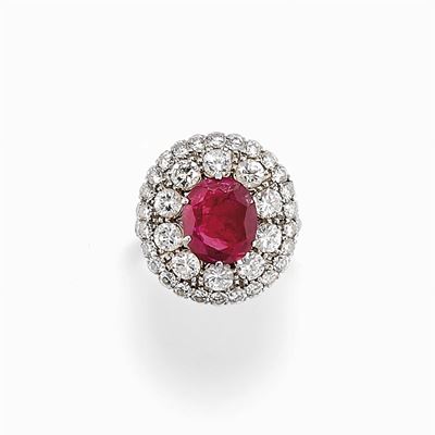 Anello in Platino, Rubino e Diamanti