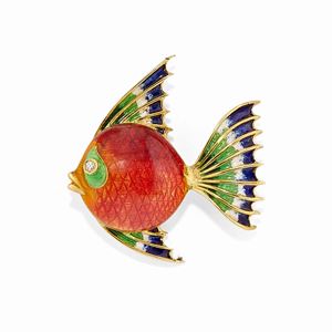  - A 18k yellow gold, enamel and diamond brooch