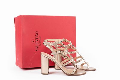 Sandalo Rockstud in pelle bronzo con borchie, misura 37 1/2