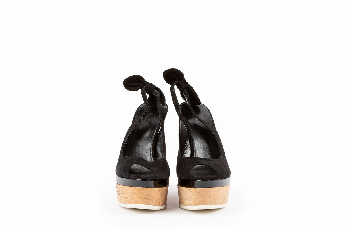 Gucci - Sandalo con plateau in camoscio nero e sughero decorato
