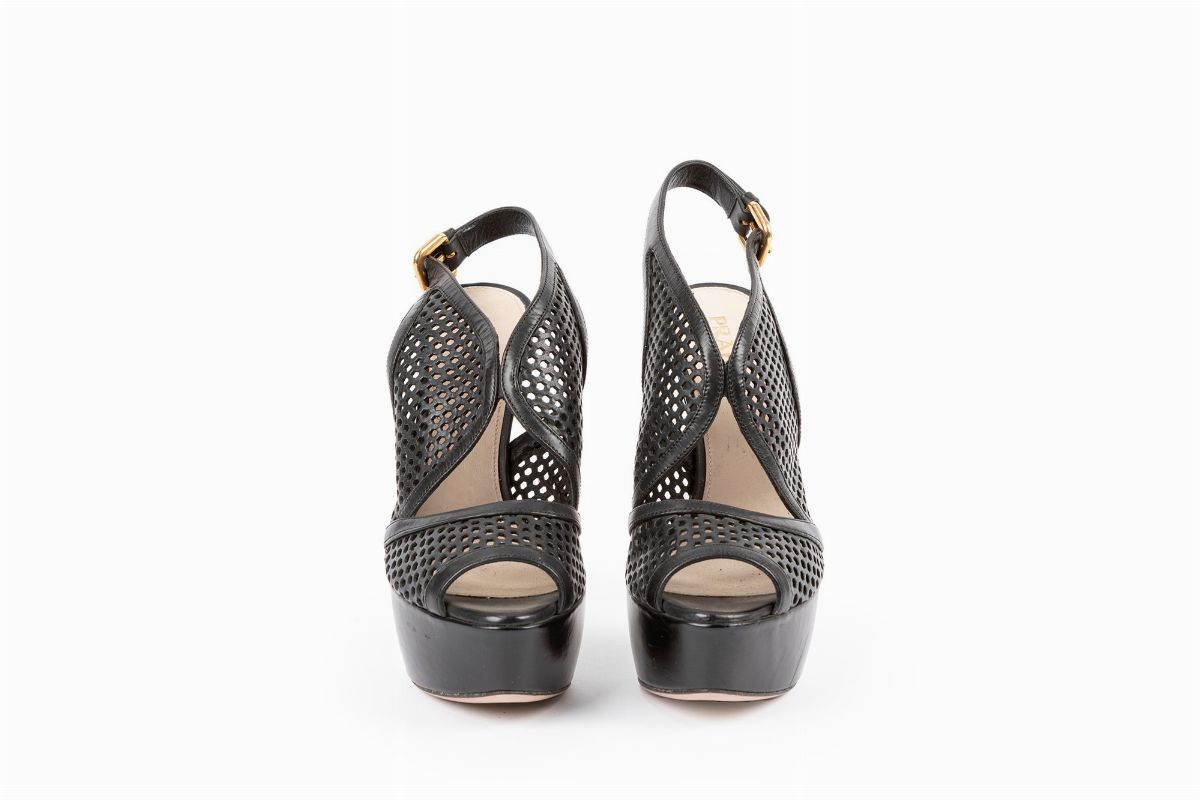 Prada - Sandalo con plateau, pelle traforata nera, tacco cm 15, misura 38