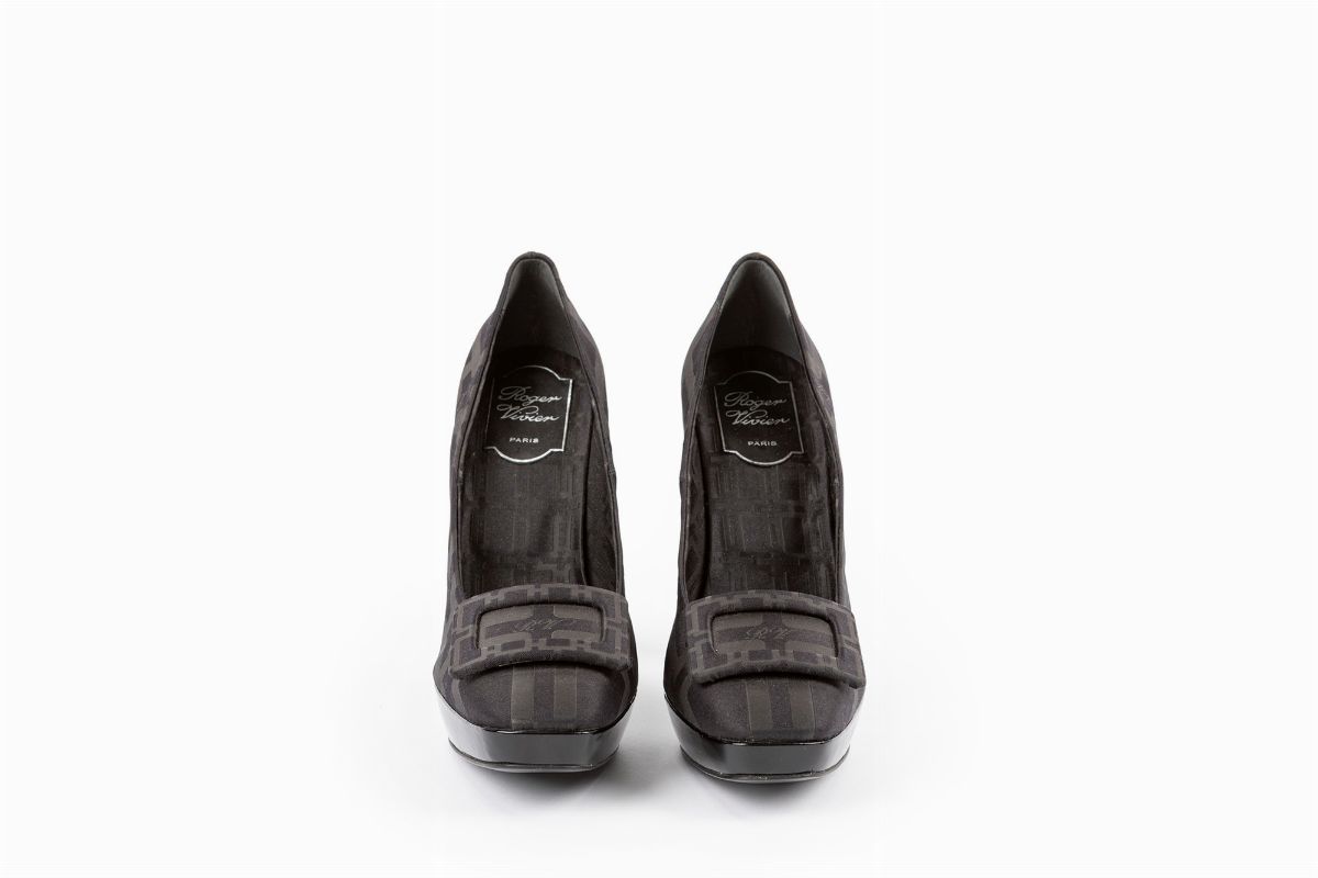 Roger Vivier - Scarpe in tessuto stampato con fibbia