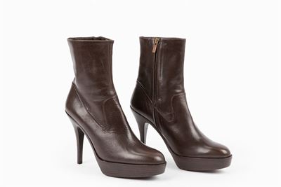 Stivaletto alla caviglia in pelle marrone, misura 38, tacco 12 cm