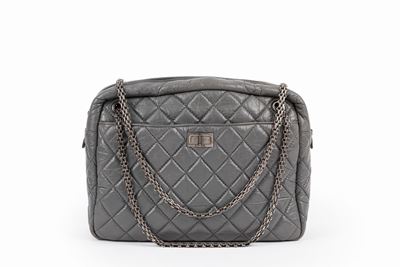 Borsa in pelle matelassé, grigio, 2009
