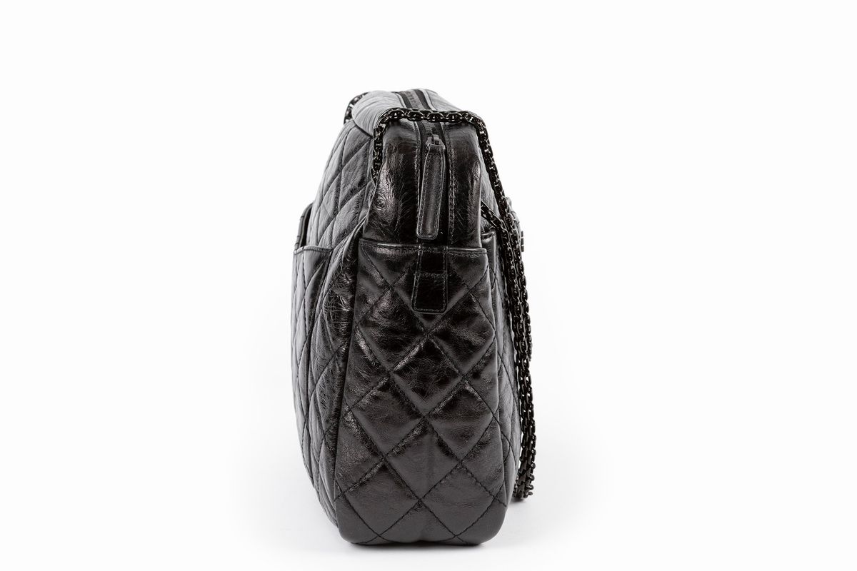 Chanel - Borsa in pelle matelassé nera, con tracolla e tasca frontale, 2009