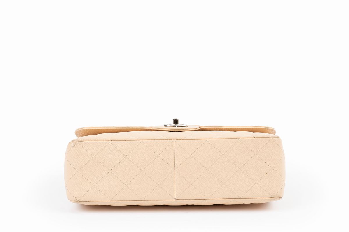Chanel - Borsa, pelle caviar matelassé color cipria, 30 cm, con tracolla a catena