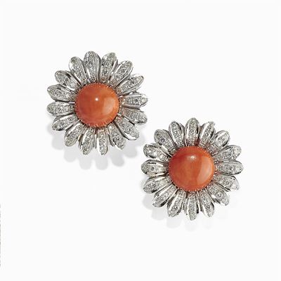Orecchini in Oro Bianco 18k, Corallo e Diamanti