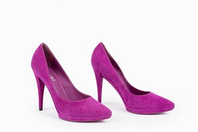 Paio di pump in camoscio violetto, misura 38, tacco 12 cm