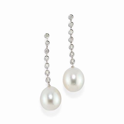 Orecchini in Oro Bianco 18k, Perle Coltivate e Diamanti