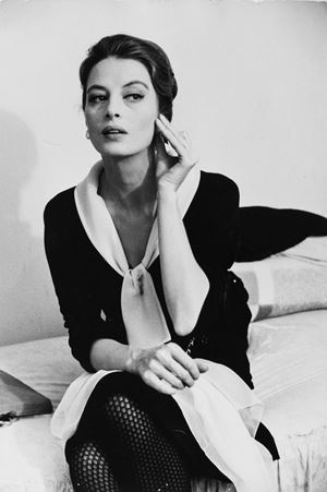Capucine in "La Pantera Rosa"