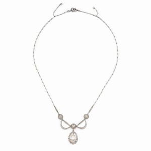  - Collana in platino e diamanti