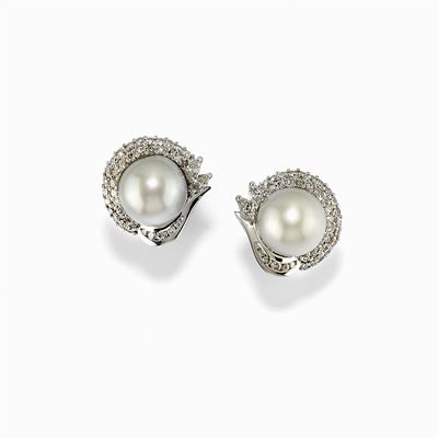 Orecchini in Oro Bianco 18k, Perle Coltivate e Diamanti