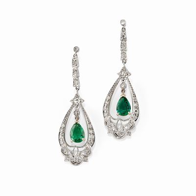 Orecchini in Platino, Oro 18k, Diamanti e Smeraldi, 1920 Circa