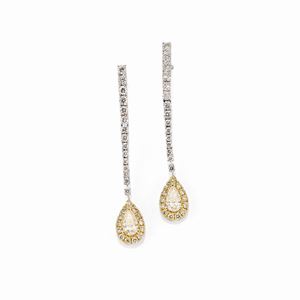  - Orecchini in oro bicolore 18k e diamanti