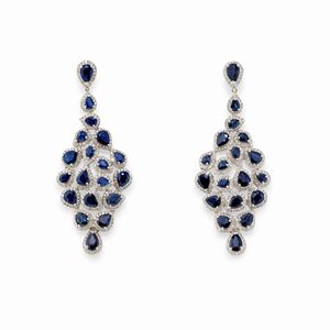  - Orecchini in oro bianco 18k, diamanti e zaffiri