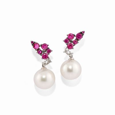 Orecchini in Oro Bianco 18k, Perle Coltivate, Diamanti e Rubini