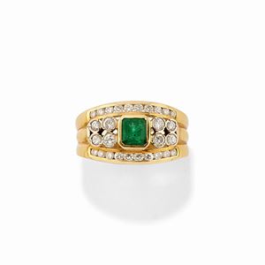  - Anello in oro bicolore 18k e smeraldo