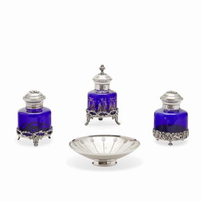 Set da toilette in argento 925 e vetro dipinto, composto da tre vasi e una ciotola