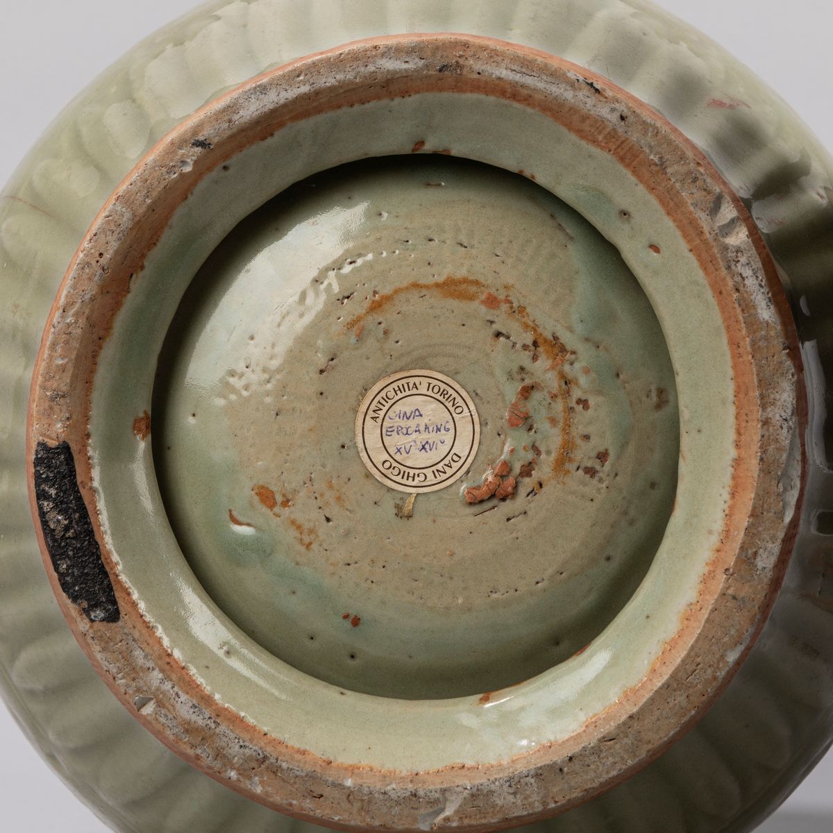Vaso Longquan Celadon. Cina, Dinastia Ming, Secolo XV/XVI