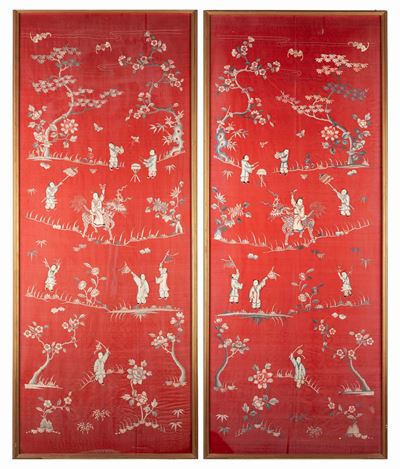 Coppia di pannelli di seta ricamati, Cina, Fine dinastia Qing