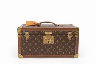 Beauty case in tela monogram con profili in cuoio e dettagli in ottone