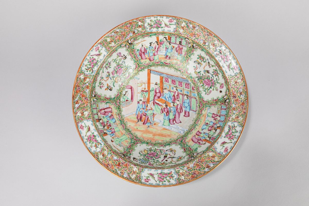 Bacile in porcellana, famiglia rosa, Cina, Canton, fine secolo XIX