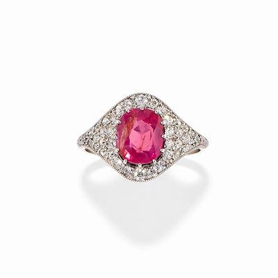 Anello in Platino e Rubino, 1920 Circa