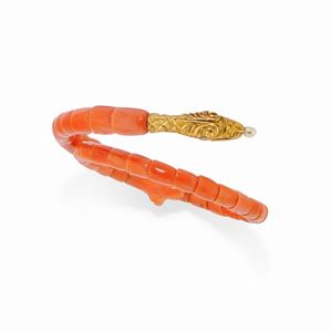 A 18k yellow gold, coral, cultured pearl and synthetic stones bracelet, defects