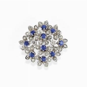 Spilla in oro bianco 18k, zaffiri e diamanti