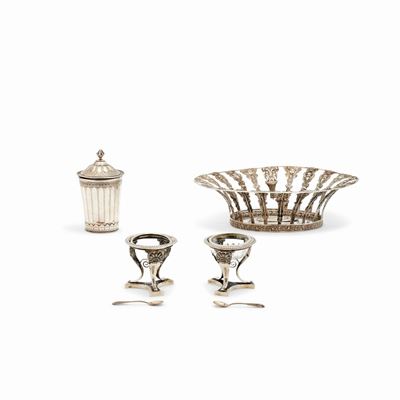 Oggetti decorativi in argento e vetro, Est Europa, inizi XX secolo