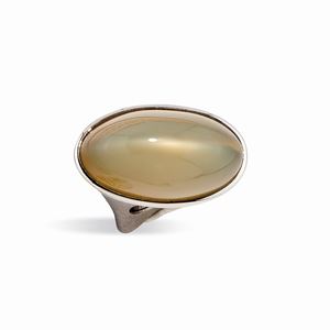  - Anello in oro bianco 18k e pietra di luna