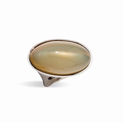 Anello in Oro Bianco 18k e Pietra di Luna