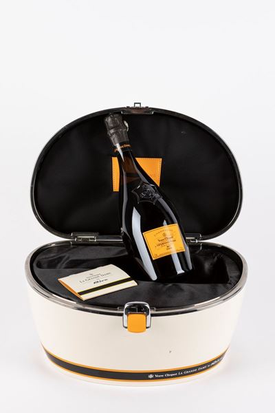 Veuve Clicquot Ponsardin la Grande Dame Brut By Riva Collection