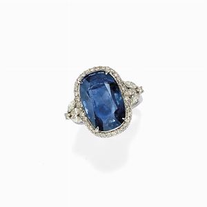  - Anello in oro bianco 18k, zaffiro e diamanti