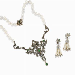 Collana e orecchini pendenti in argento, oro bicolore 18k, smeraldi, perle coltivate e diamanti