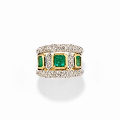 Anello in Oro Bicolore 18k, Smeraldi e Diamanti